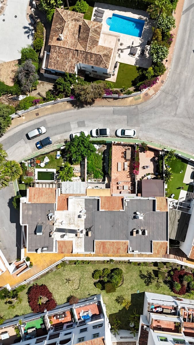 3 slaapkamer Huis te koop in Nueva Andalucia met zwembad - € 620.000 (Ref: 9849537)