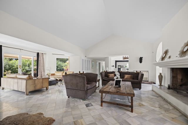 3 slaapkamer Villa te koop in Benahavís pueblo, Benahavís met zwembad - € 2.650.000 (Ref: 9849539)