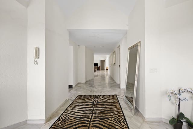 3 slaapkamer Villa te koop in Benahavís pueblo, Benahavís met zwembad - € 2.650.000 (Ref: 9849539)