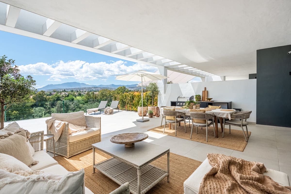 4 chambre Villa/Maison Semi-Mitoyenne à vendre à San Pedro de Alcantara avec piscine - 1 395 000 € (Ref: 9849540)