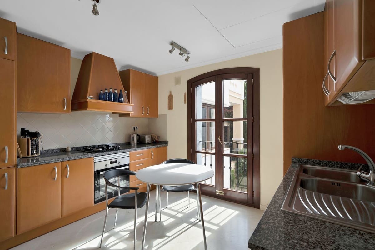 3 slaapkamer Huis te koop in Benahavis met zwembad garage - € 575.000 (Ref: 9849541)