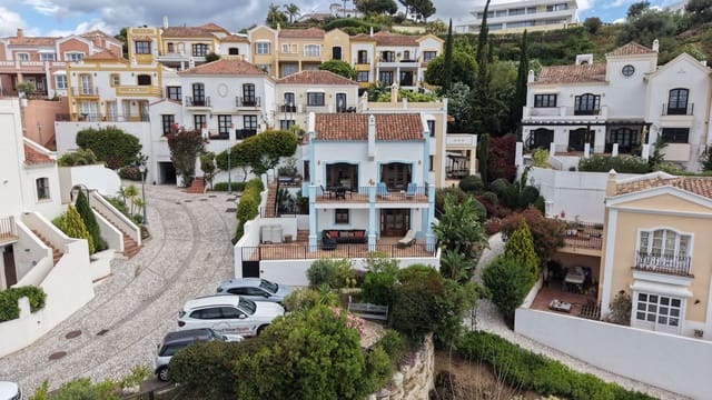 3 slaapkamer Huis te koop in Benahavís pueblo, Benahavís met zwembad garage - € 575.000 (Ref: 9849541)