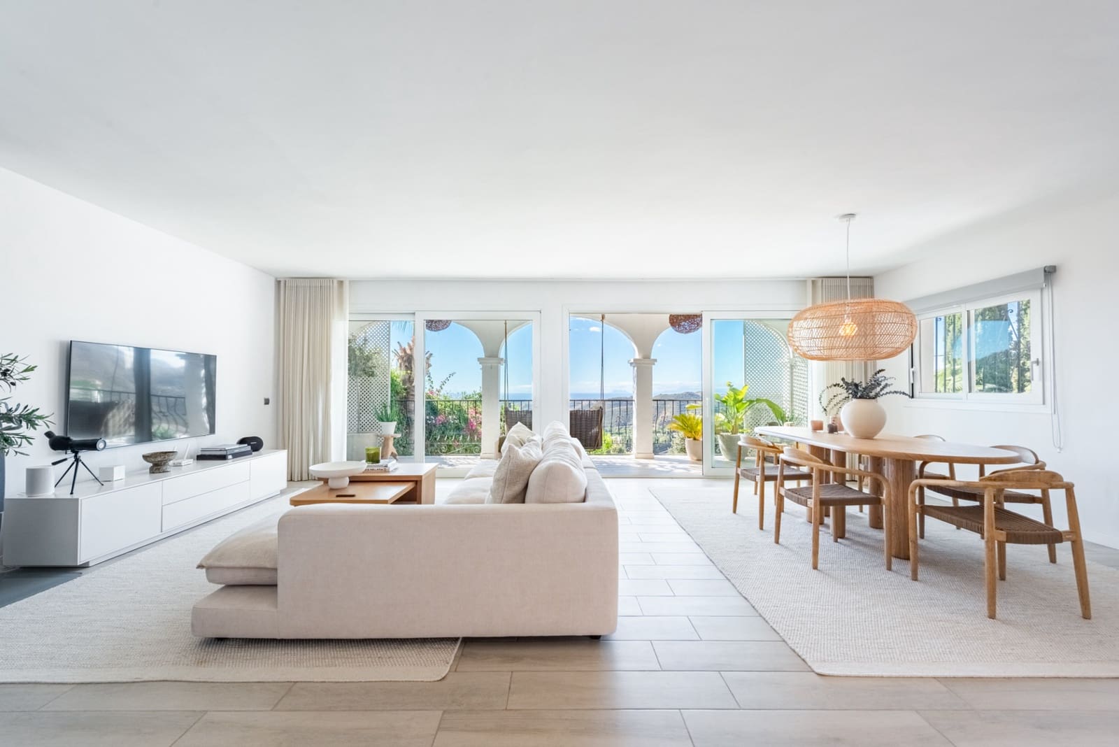 4 sovrum Semi-fristående Villa till salu i Istan med pool - 1 550 000 € (Ref: 9851900)