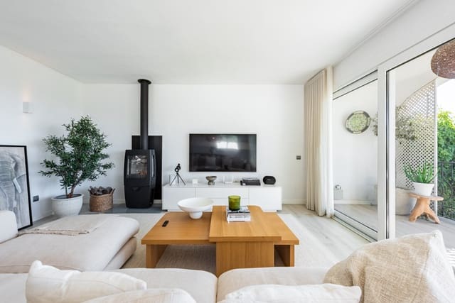 4 sovrum Semi-fristående Villa till salu i Istán med pool - 1 550 000 € (Ref: 9851900)