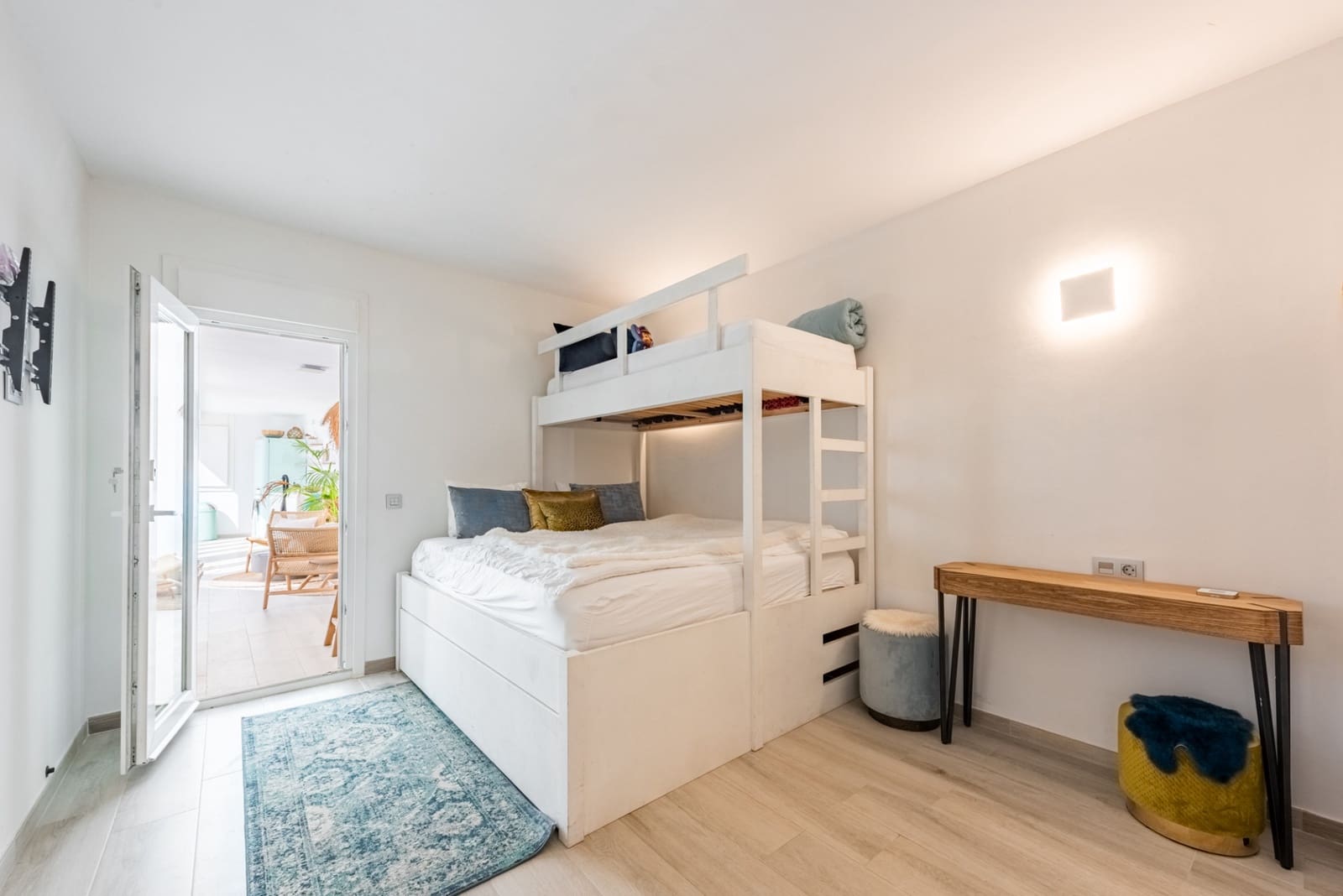4 sovrum Semi-fristående Villa till salu i Istan med pool - 1 550 000 € (Ref: 9851900)