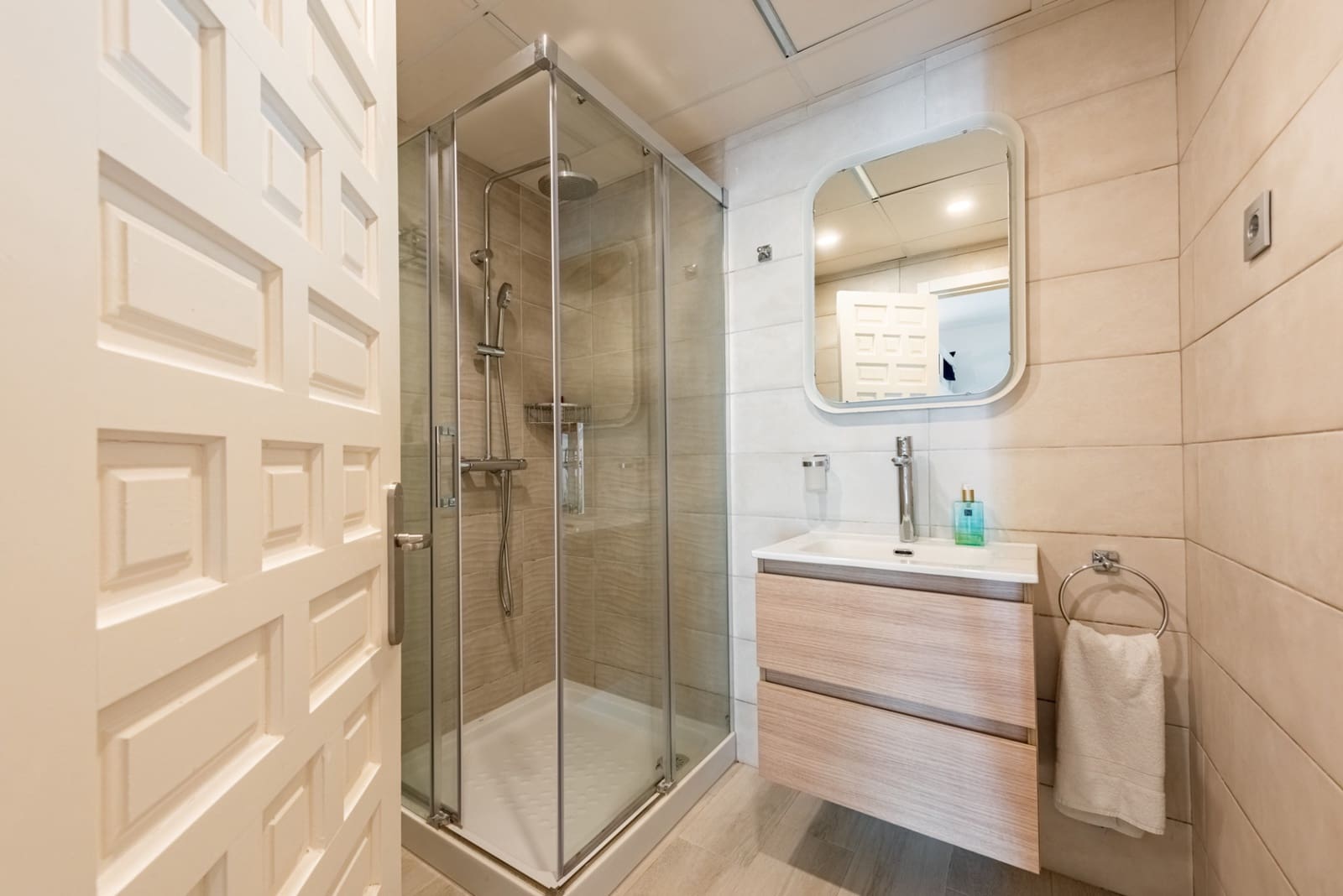 4 sovrum Semi-fristående Villa till salu i Istan med pool - 1 550 000 € (Ref: 9851900)