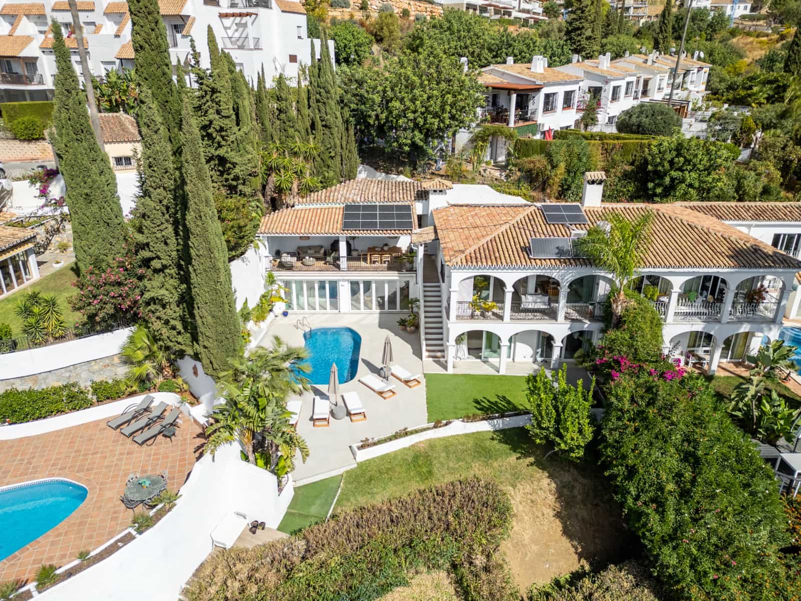 4 sovrum Semi-fristående Villa till salu i Istan med pool - 1 550 000 € (Ref: 9851900)