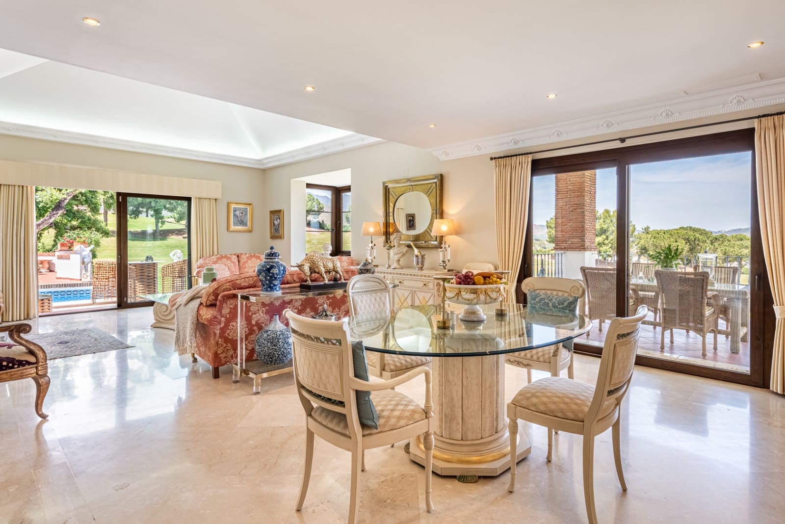 4 camera da letto Villa in vendita in Mijas Costa con piscina - 1.895.000 € (Rif: 9851901)