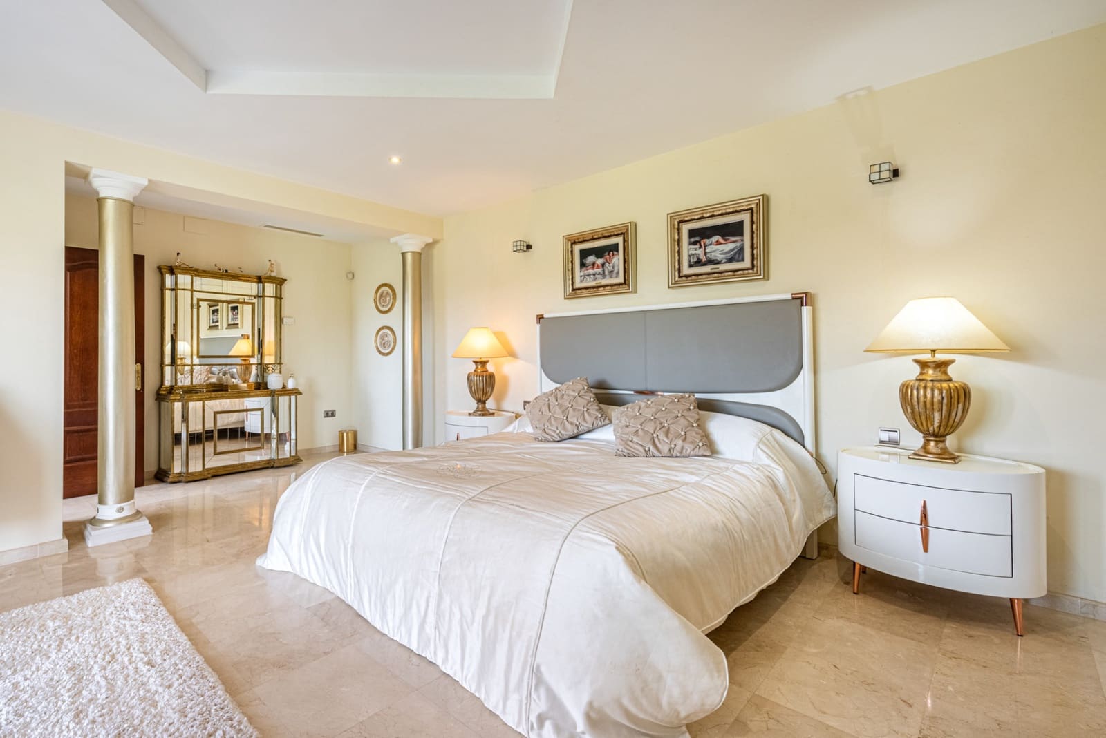 4 camera da letto Villa in vendita in Mijas Costa con piscina - 1.895.000 € (Rif: 9851901)