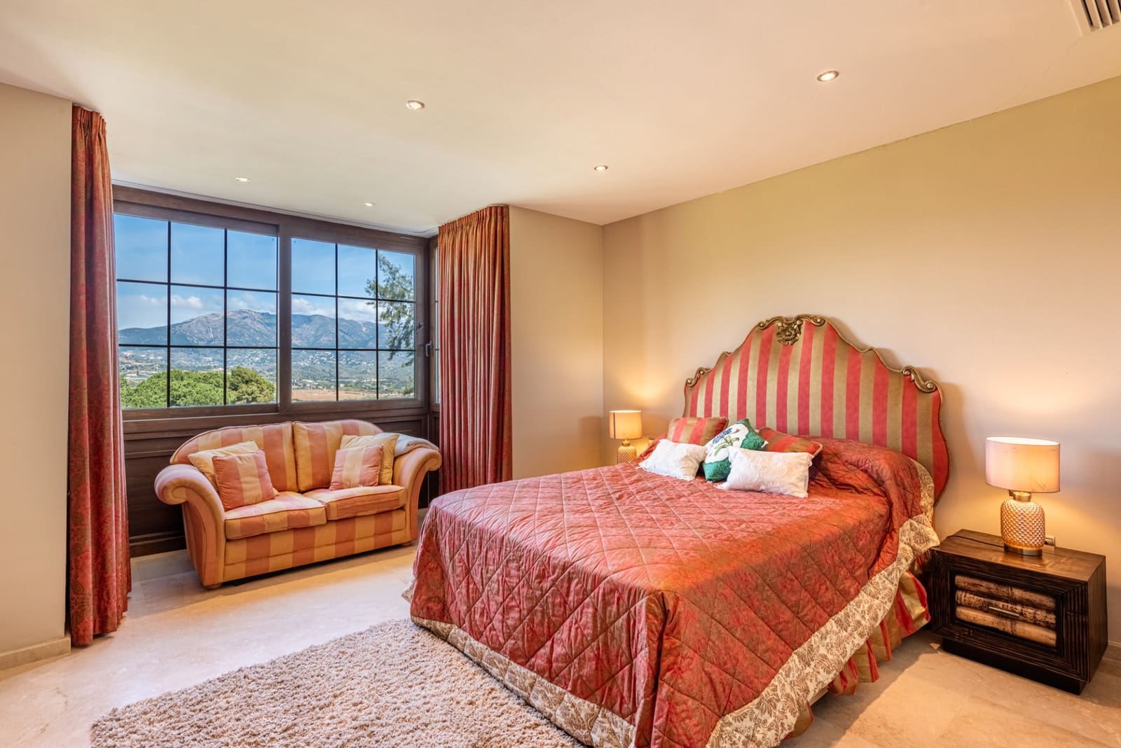4 camera da letto Villa in vendita in Mijas Costa con piscina - 1.895.000 € (Rif: 9851901)
