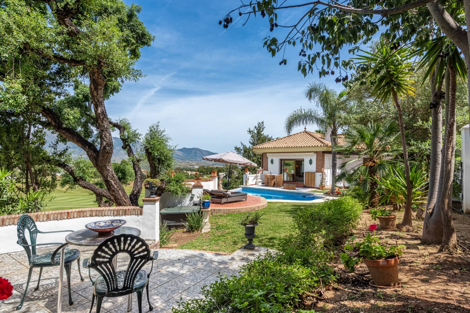 4 camera da letto Villa in vendita in Mijas Costa con piscina - 1.895.000 € (Rif: 9851901)