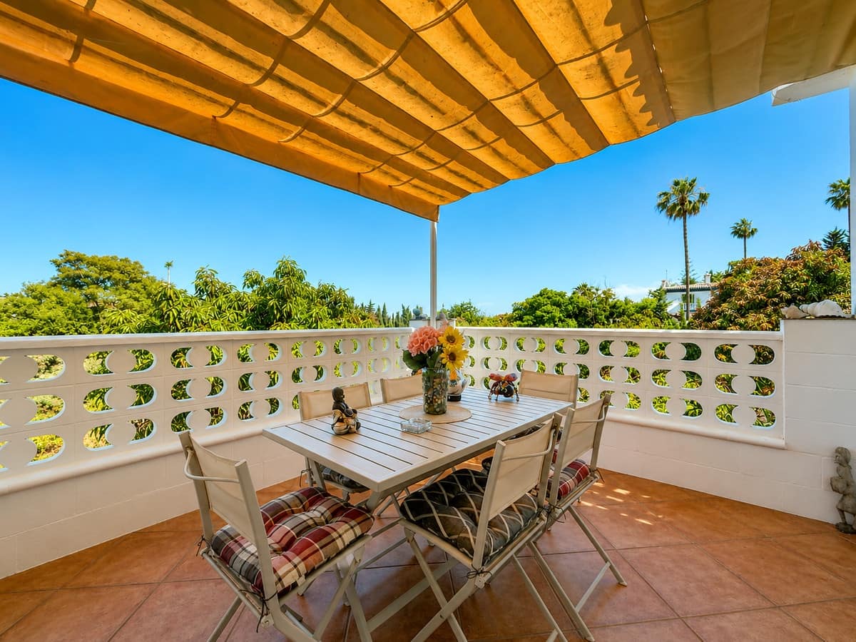 3 slaapkamer Finca/Landhuis te koop in Estepona met zwembad - € 800.000 (Ref: 9851904)