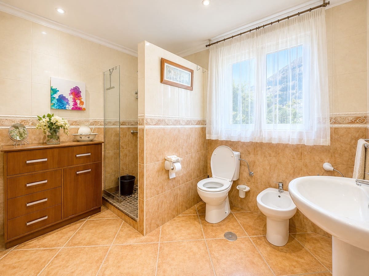 3 slaapkamer Finca/Landhuis te koop in Estepona met zwembad - € 800.000 (Ref: 9851904)