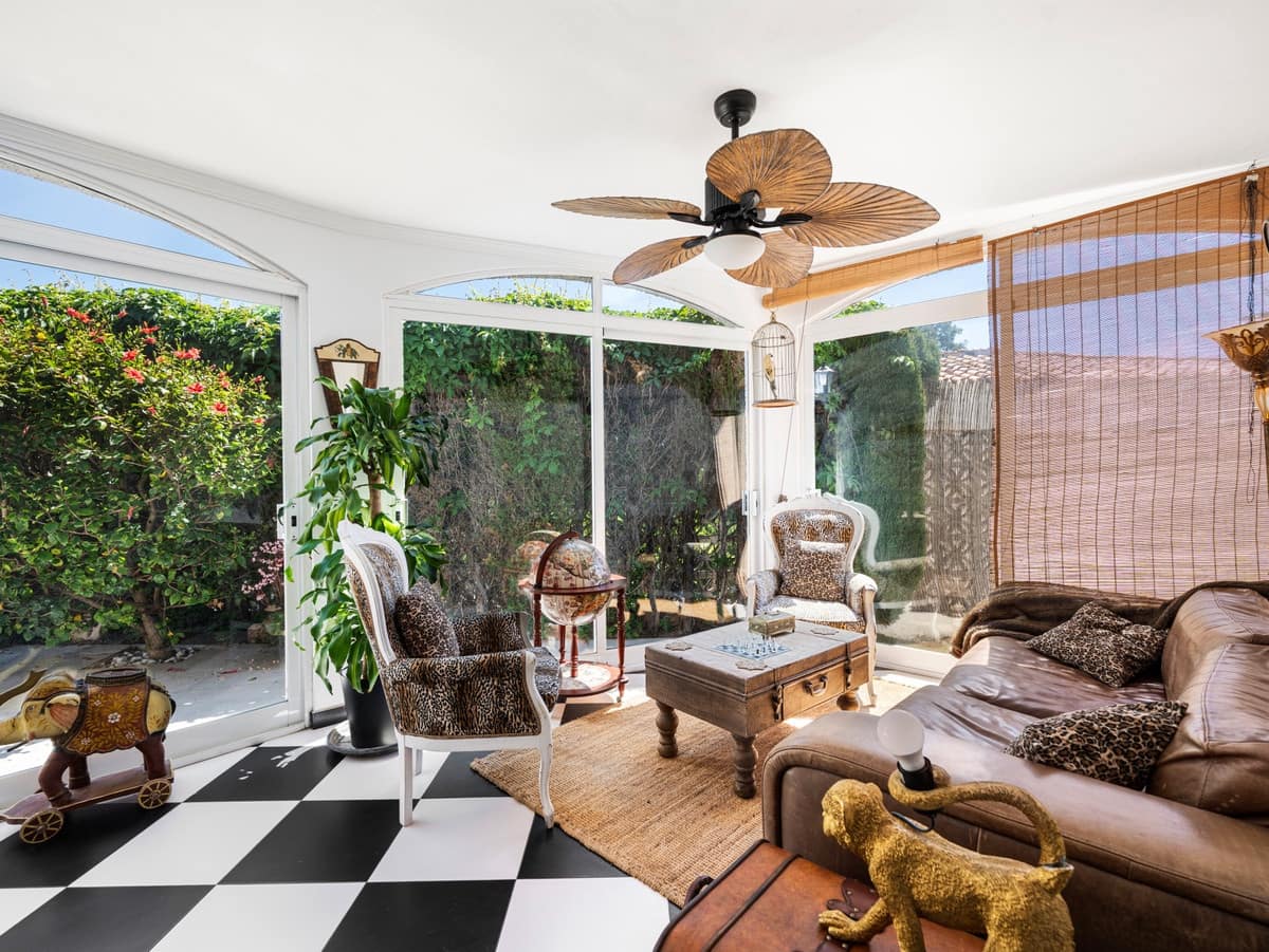 3 bedroom Villa for sale in Marbella with pool - € 1,500,000 (Ref: 9855604)