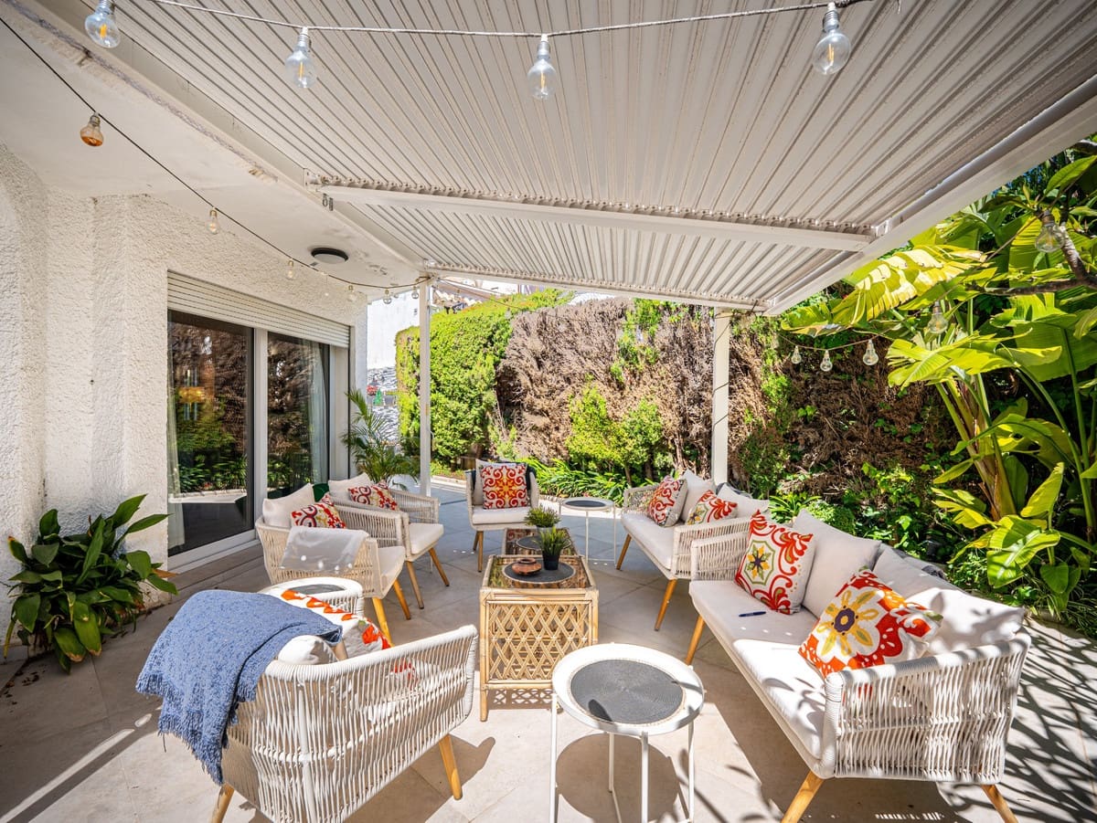 3 bedroom Villa for sale in Marbella with pool - € 1,500,000 (Ref: 9855604)