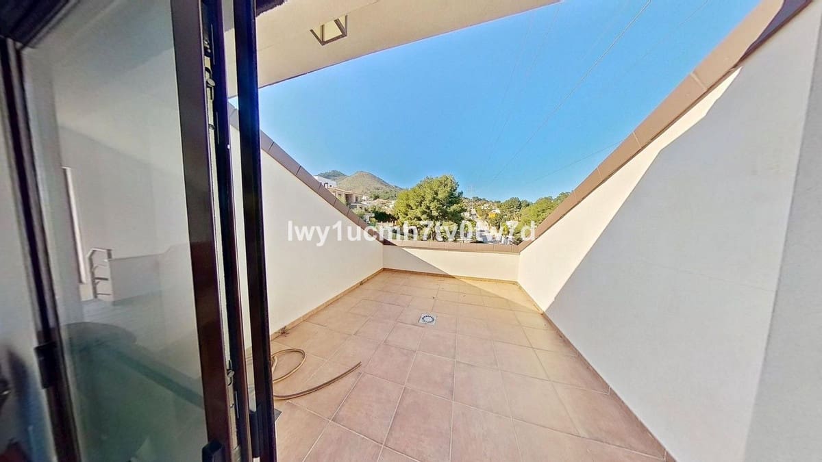 5 sypialnia Willa na sprzedaż w Alhaurin de la Torre z basenem garażem - 670 000 € (Ref: 9855605)
