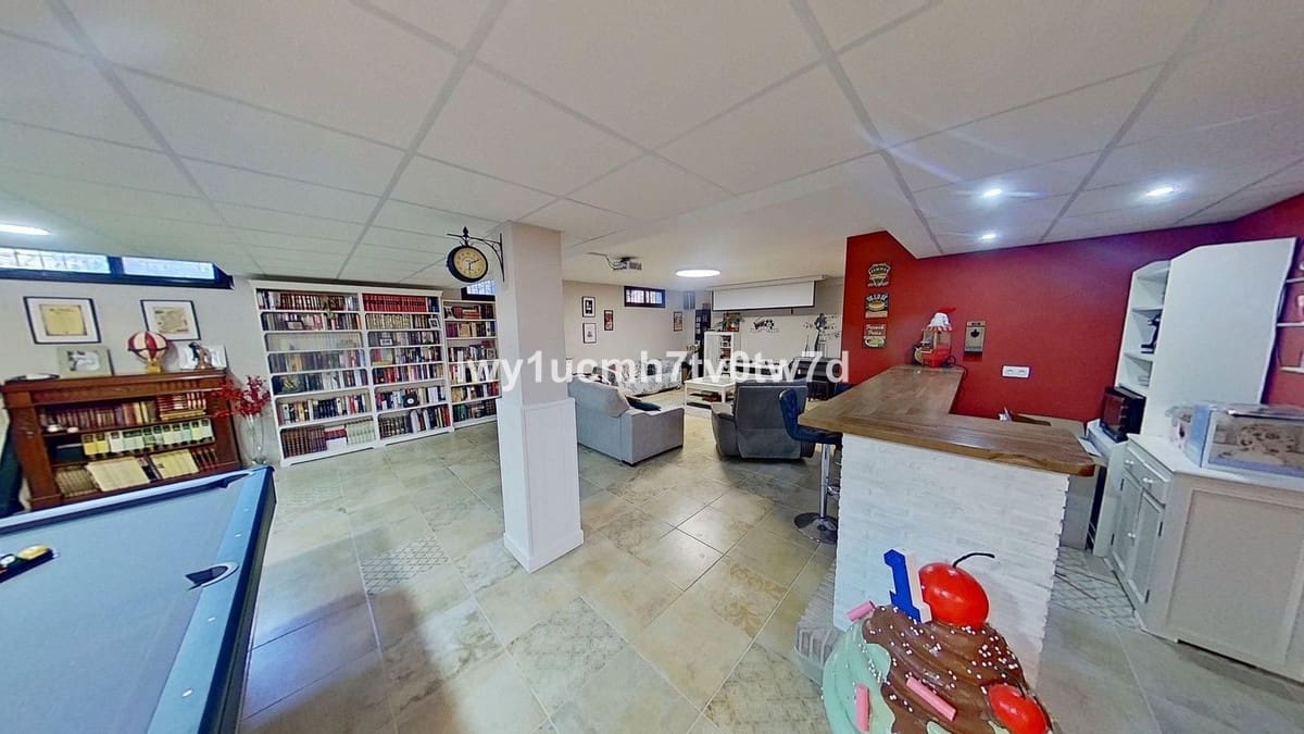5 sypialnia Willa na sprzedaż w Alhaurin de la Torre z basenem garażem - 670 000 € (Ref: 9855605)
