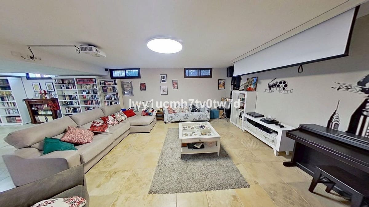 5 sypialnia Willa na sprzedaż w Alhaurin de la Torre z basenem garażem - 670 000 € (Ref: 9855605)