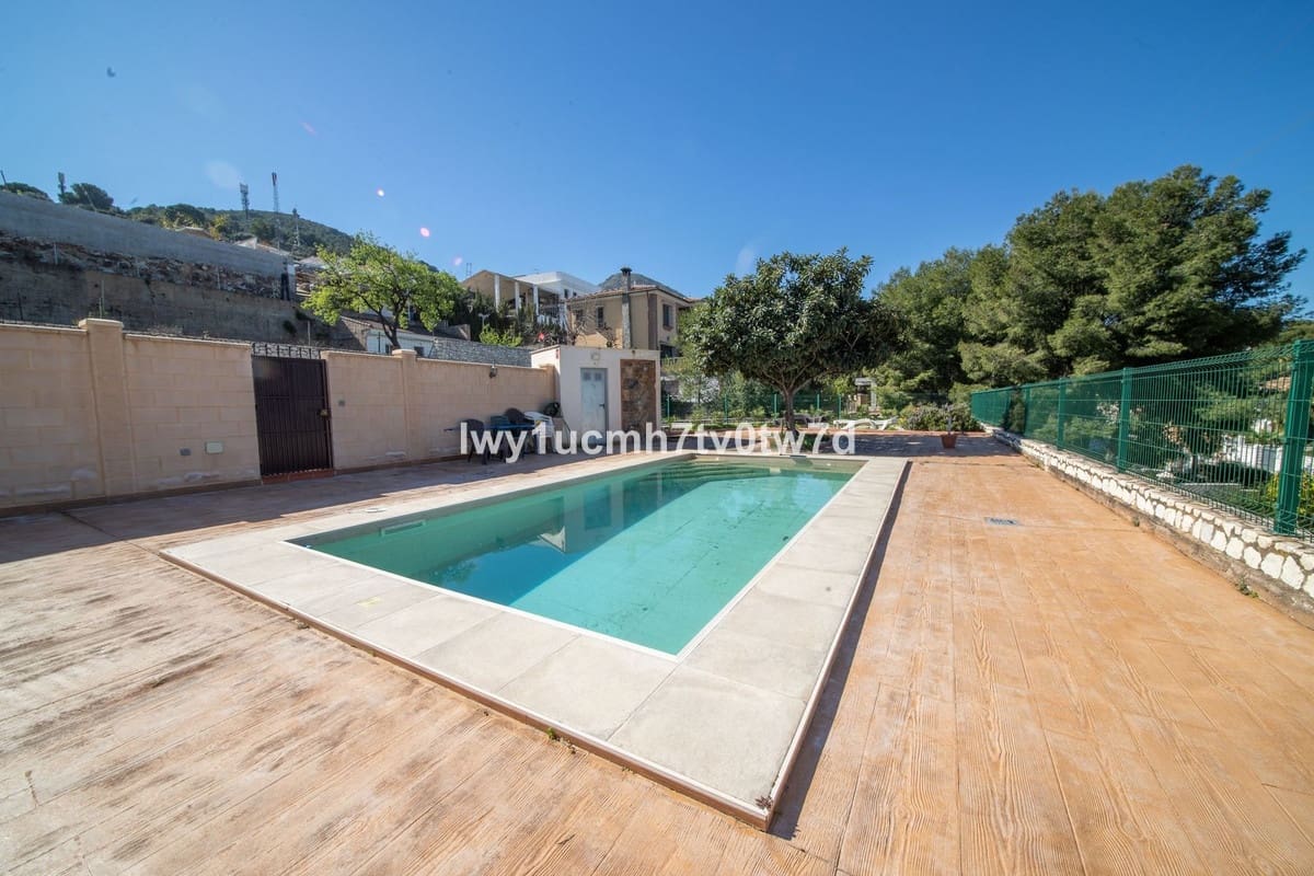 5 sypialnia Willa na sprzedaż w Alhaurin de la Torre z basenem garażem - 670 000 € (Ref: 9855605)
