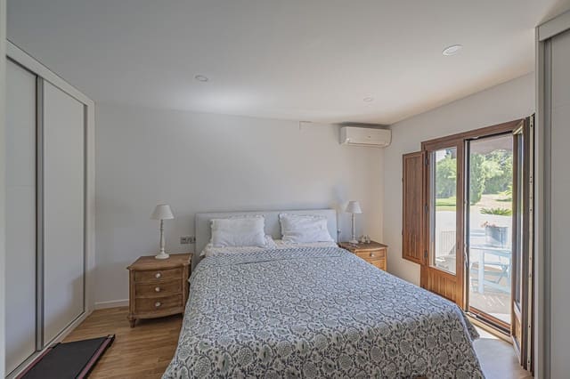 2 chambre Maison de Ville à vendre à Atalaya-Isdabe, Estepona avec piscine - 549 000 € (Ref: 9855606)