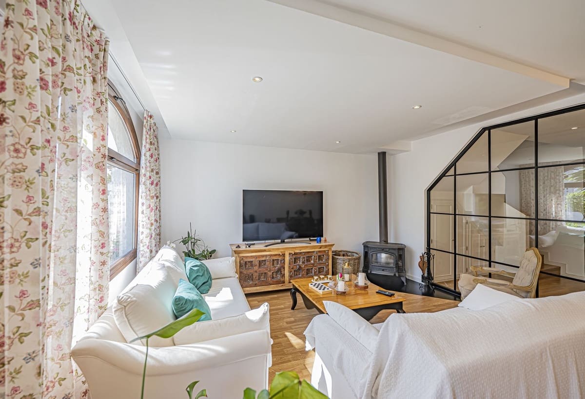 2 chambre Maison de Ville à vendre à Atalaya-Isdabe avec piscine - 549 000 € (Ref: 9855606)