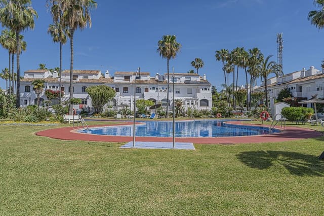 2 chambre Maison de Ville à vendre à Atalaya-Isdabe, Estepona avec piscine - 549 000 € (Ref: 9855606)