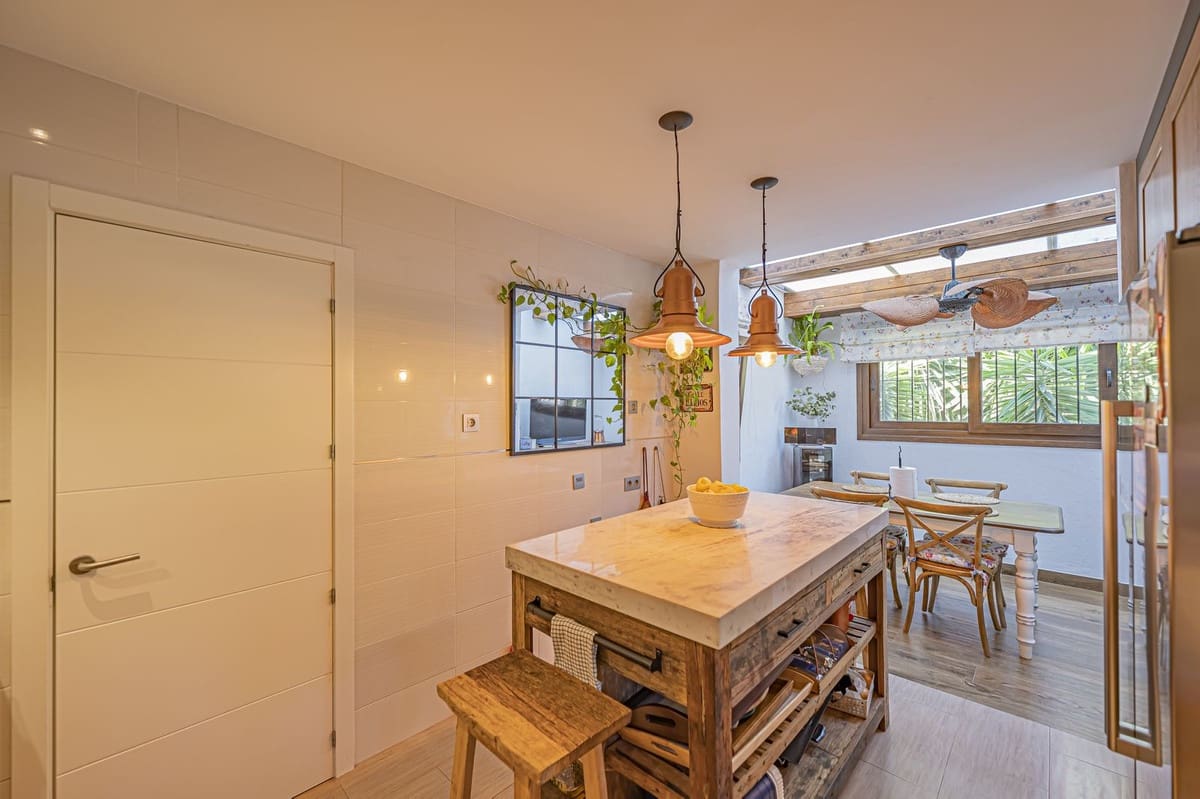 2 chambre Maison de Ville à vendre à Atalaya-Isdabe avec piscine - 549 000 € (Ref: 9855606)