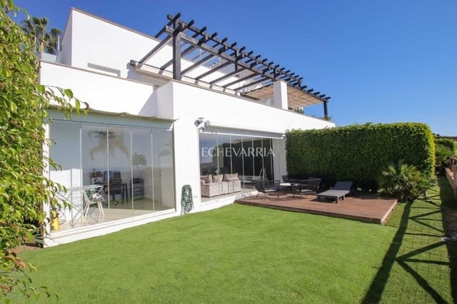 4 soveværelse Byhus til salg i Marbella med swimmingpool - € 1.000.000 (Ref: 9855607)
