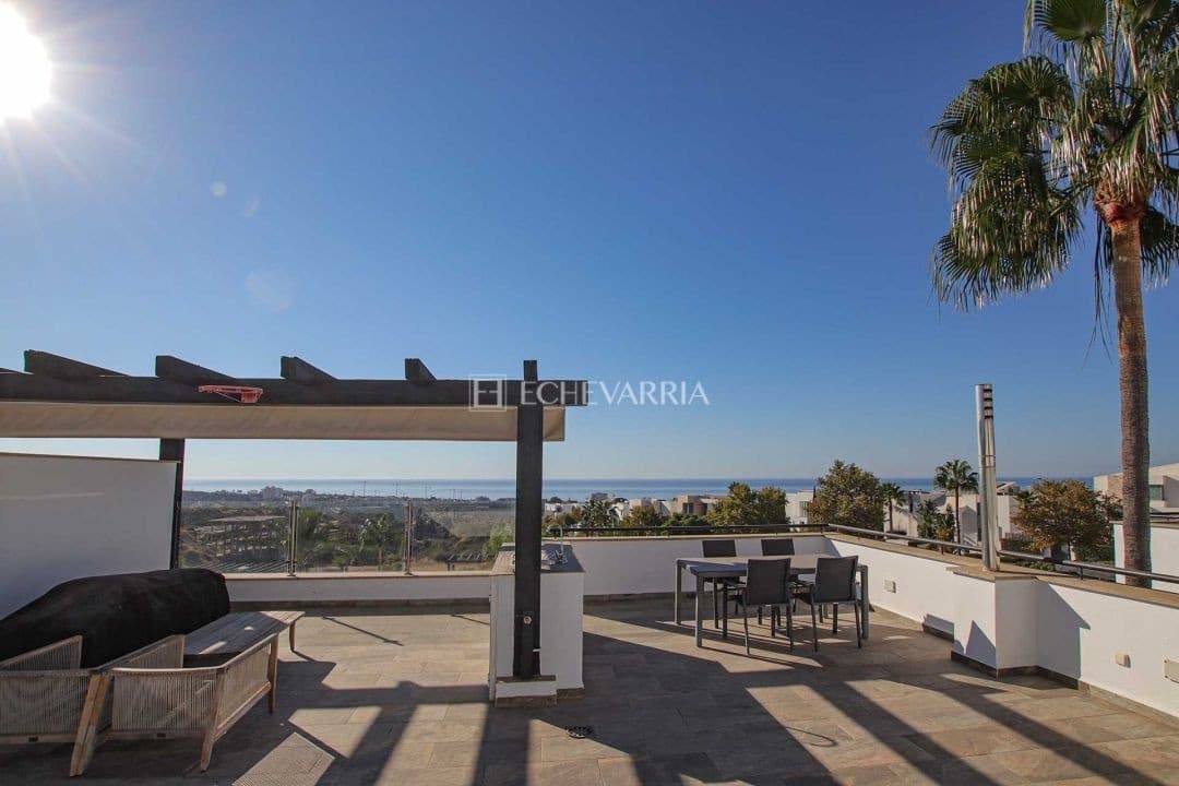 4 bedroom Townhouse for sale in Marbella with pool - € 1,000,000 (Ref: 9855607)