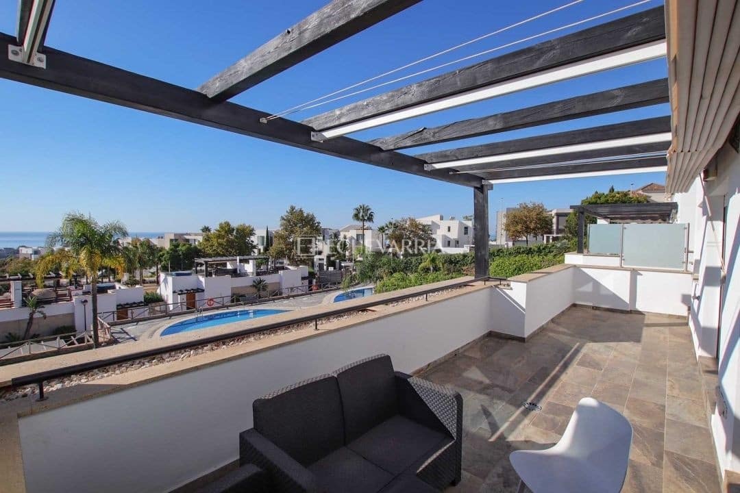 4 bedroom Townhouse for sale in Marbella with pool - € 1,000,000 (Ref: 9855607)