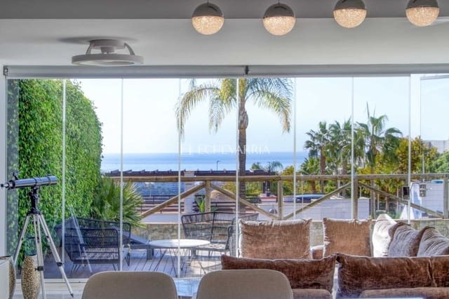 4 soveværelse Byhus til salg i Marbella med swimmingpool - € 1.000.000 (Ref: 9855607)