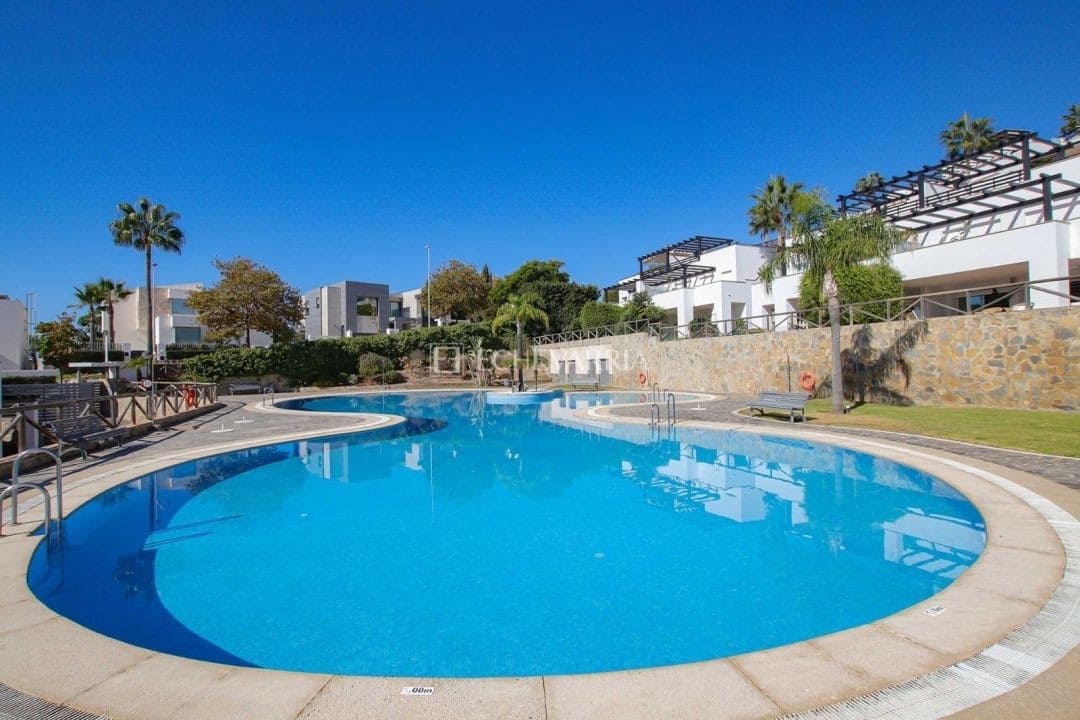 4 bedroom Townhouse for sale in Marbella with pool - € 1,000,000 (Ref: 9855607)