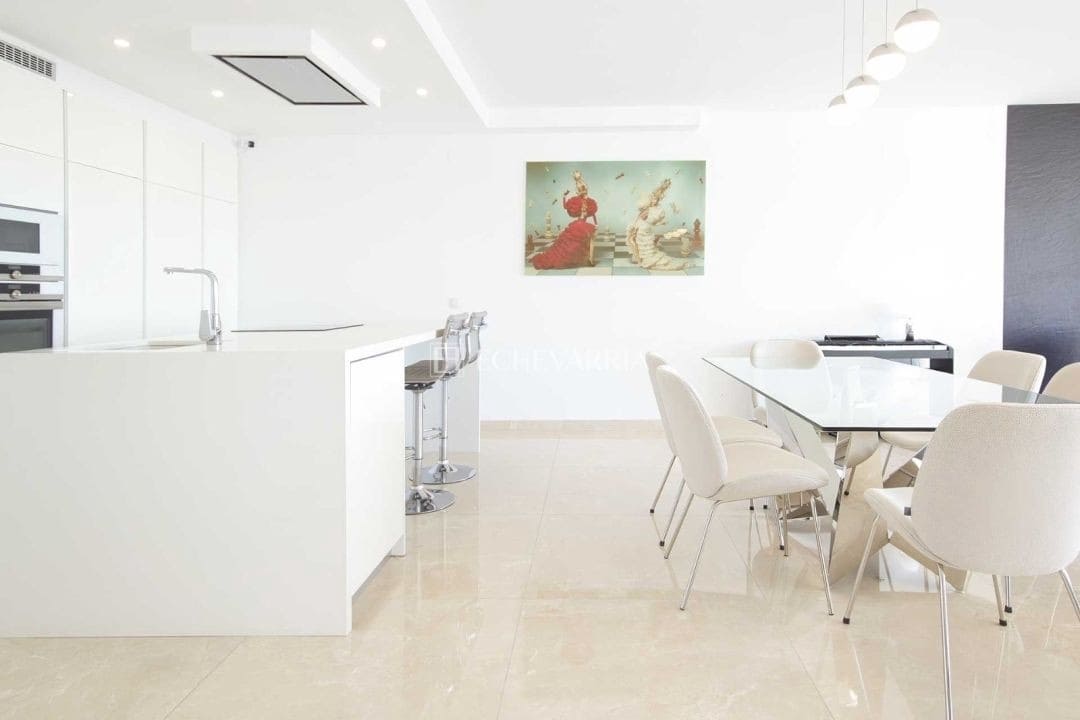 4 bedroom Townhouse for sale in Marbella with pool - € 1,000,000 (Ref: 9855607)