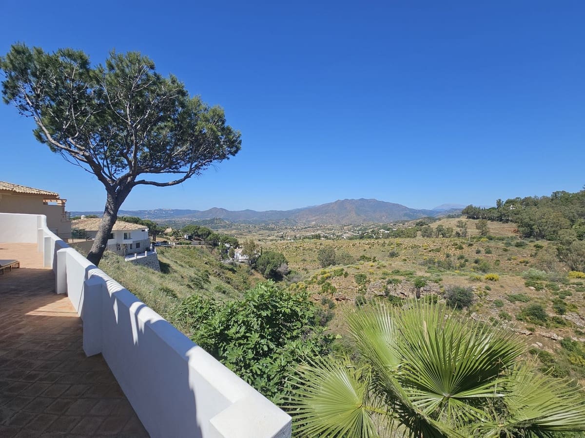 4 soveværelse Villa til salg i Mijas med swimmingpool garage - € 1.400.000 (Ref: 9855608)