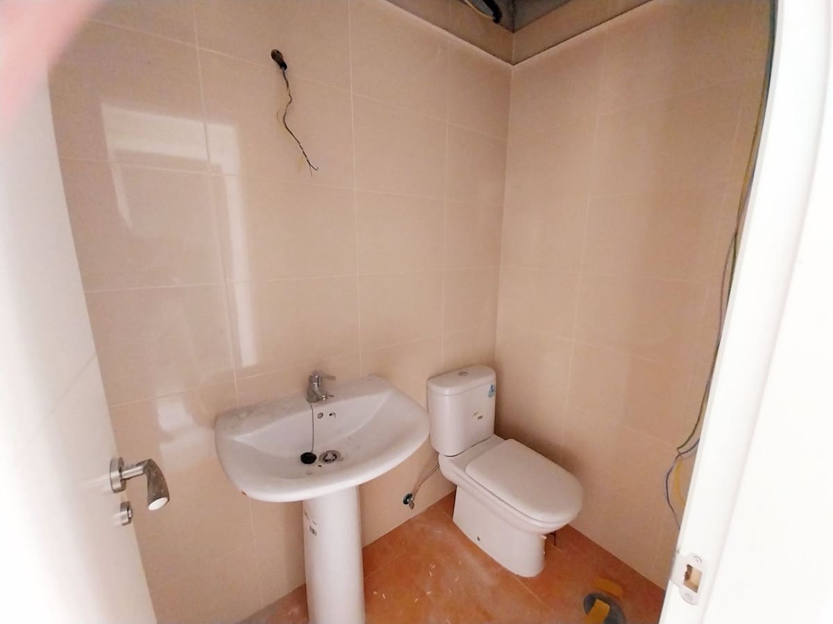 4 sypialnia Dom na sprzedaż w Calahonda z basenem garażem - 639 000 € (Ref: 9855609)