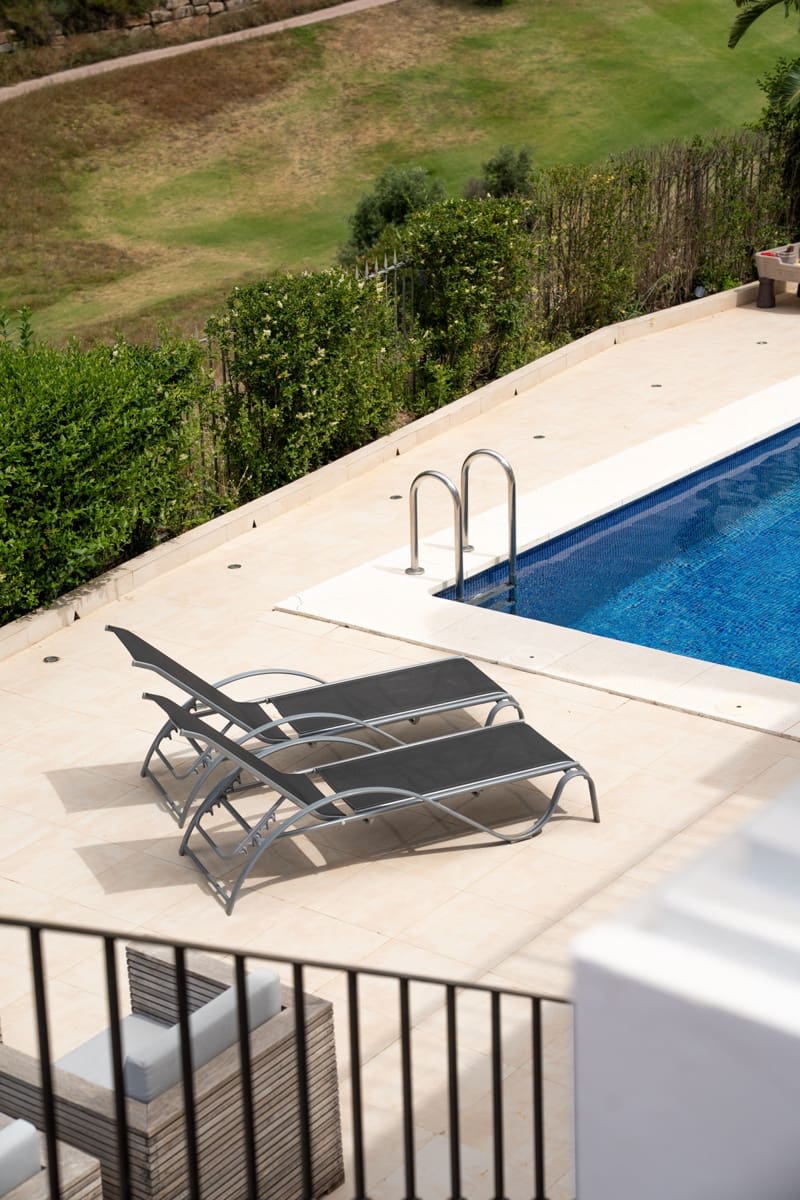 4 bedroom Villa for sale in Estepona with pool - € 1,425,000 (Ref: 9857695)