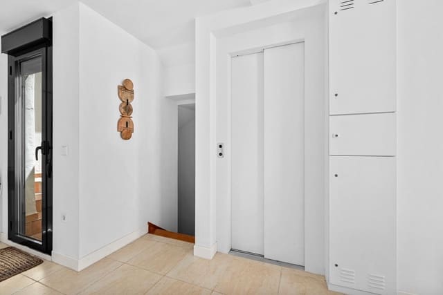 3 soverom Hus til salgs i Selwo, Estepona med svømmebasseng garasje - € 625 000 (Ref: 9857698)
