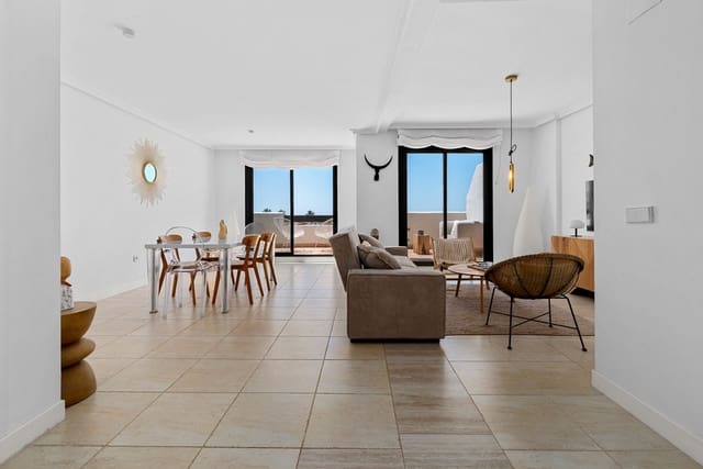 3 soverom Hus til salgs i Selwo, Estepona med svømmebasseng garasje - € 625 000 (Ref: 9857698)