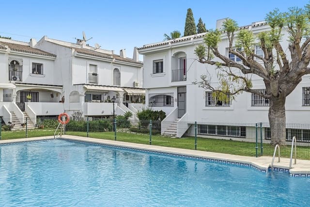 4 Zimmer Haus zu verkaufen in La Dama de Noche - La Alzambra, Marbella mit Pool Garage - 625.000 € (Ref: 9858156)