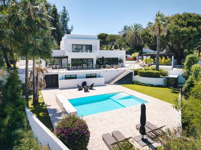 4 soveværelse Villa til salg i La Dama de Noche - La Alzambra, Marbella med swimmingpool - € 2.990.000 (Ref: 9861995)