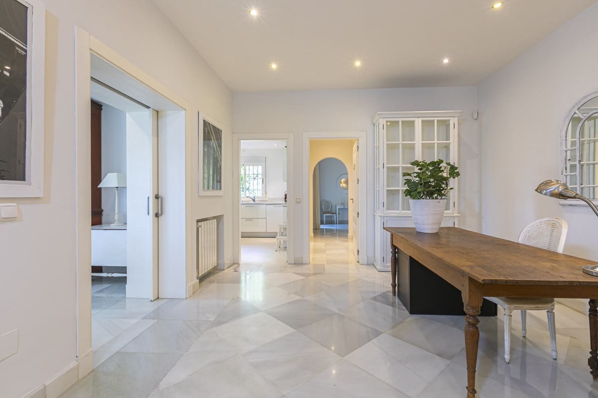 5 quarto Moradia para venda em Elviria com piscina - 2 290 000 € (Ref: 9861998)
