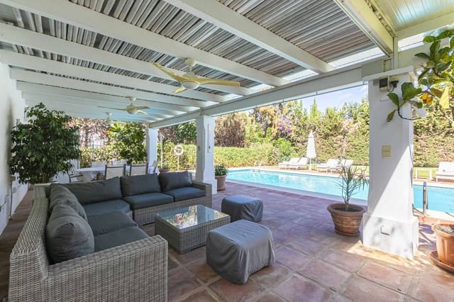 5 quarto Moradia para venda em Elviria, Marbella com piscina - 2 290 000 € (Ref: 9861998)