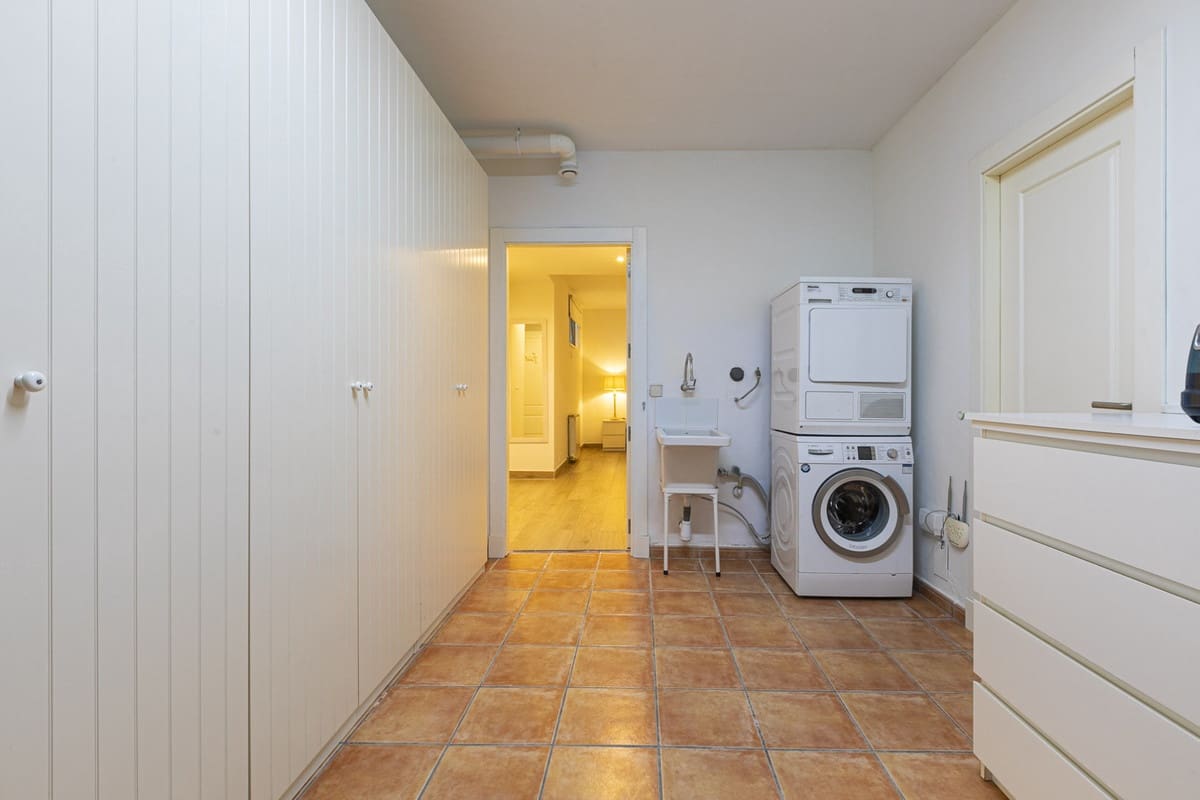 5 quarto Moradia para venda em Elviria com piscina - 2 290 000 € (Ref: 9861998)