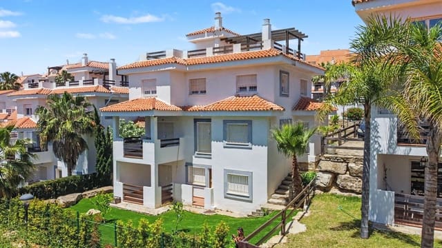 6 sovrum Villa till salu i Manilva Pueblo, Manilva med pool - 550 000 € (Ref: 9861999)