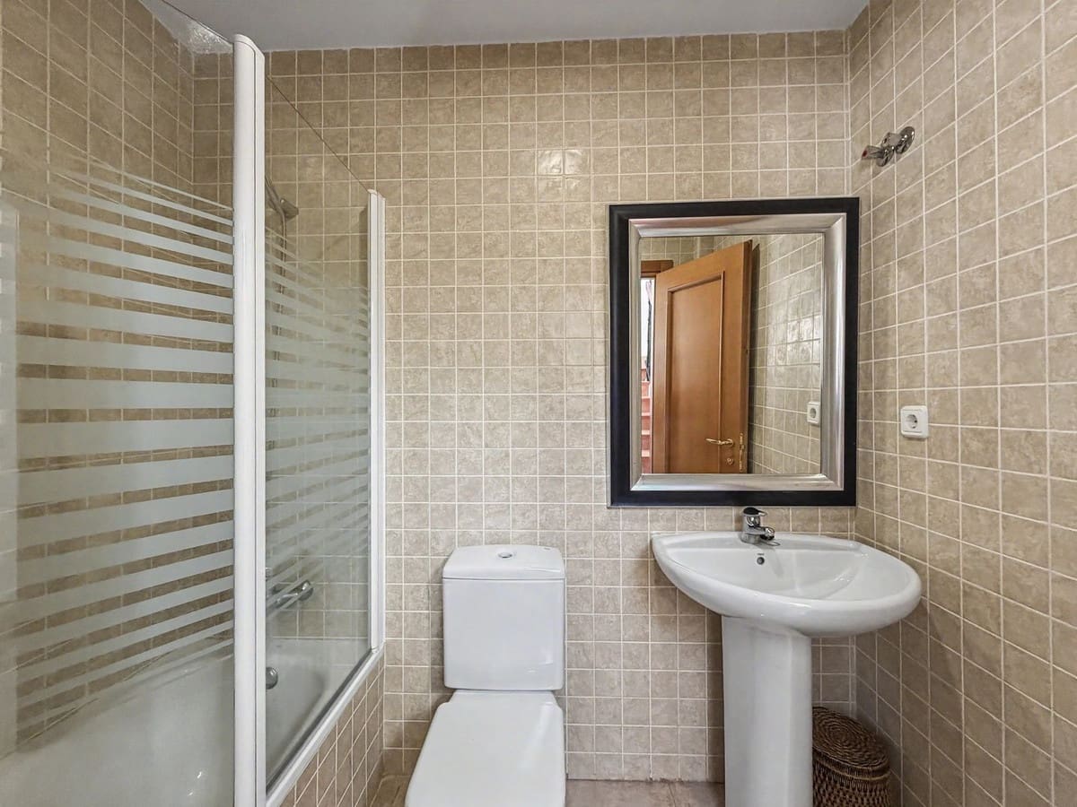 6 sovrum Villa till salu i Manilva med pool - 550 000 € (Ref: 9861999)