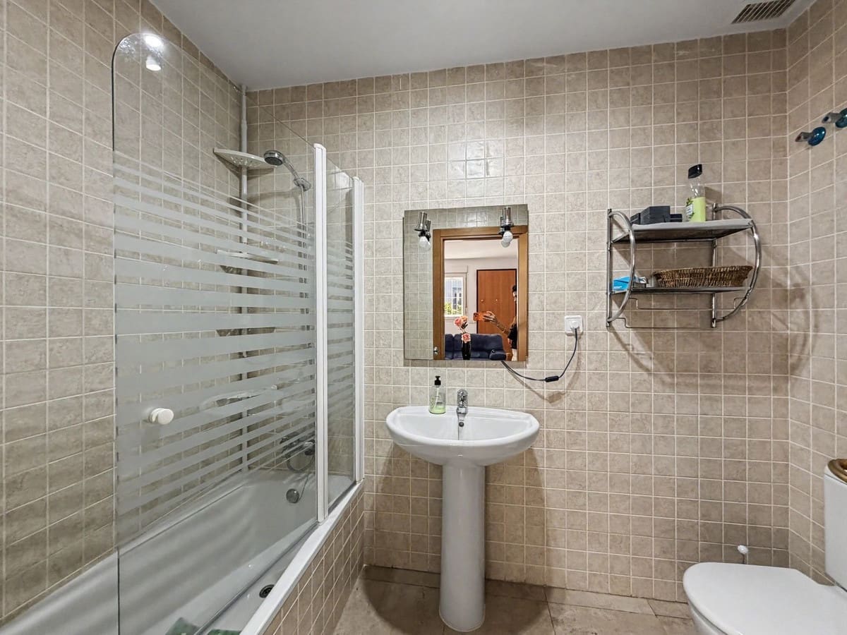 6 sovrum Villa till salu i Manilva med pool - 550 000 € (Ref: 9861999)