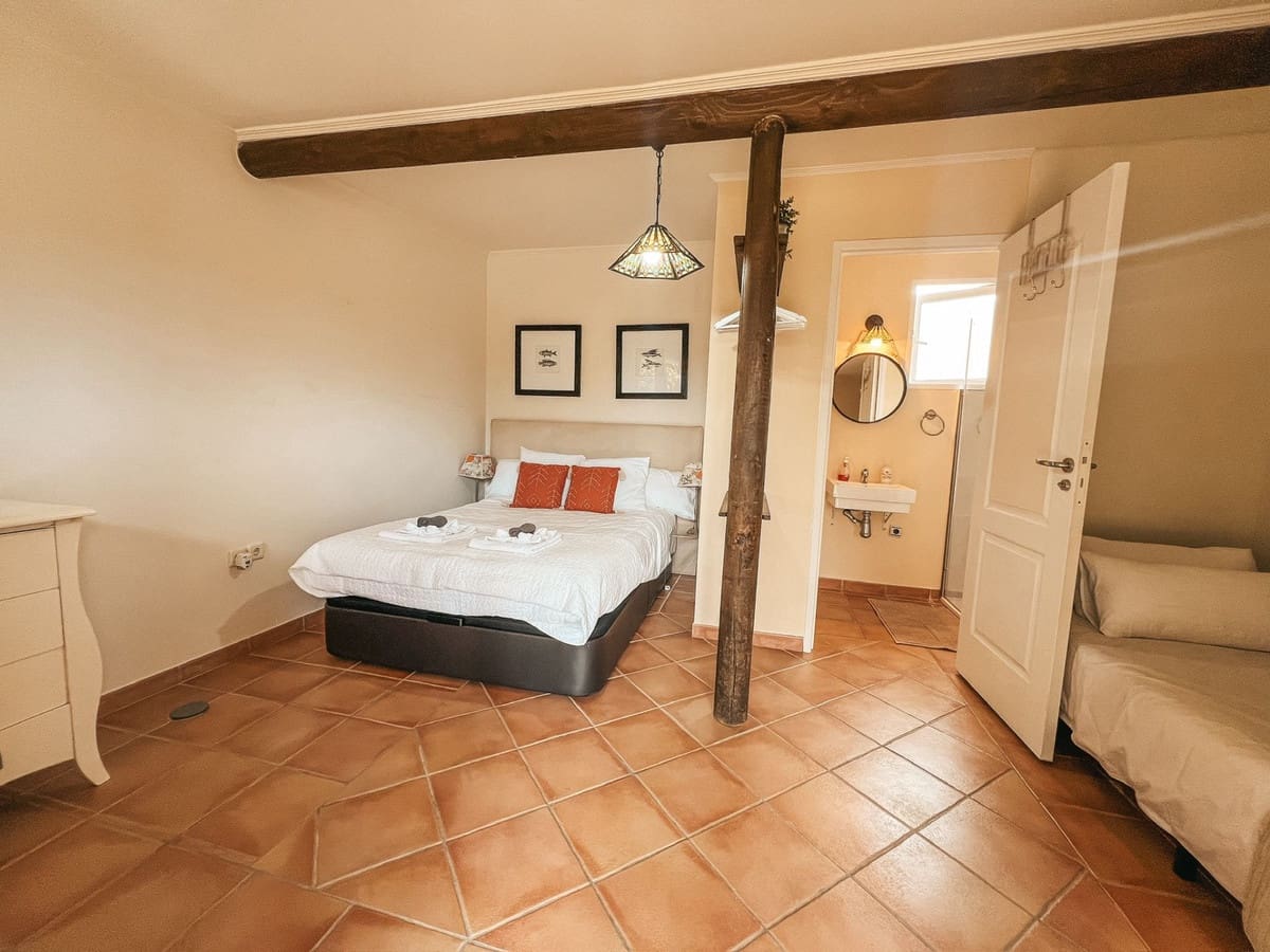 5 chambre Villa/Maison à vendre à Nueva Andalucia avec piscine - 1 600 000 € (Ref: 9862002)