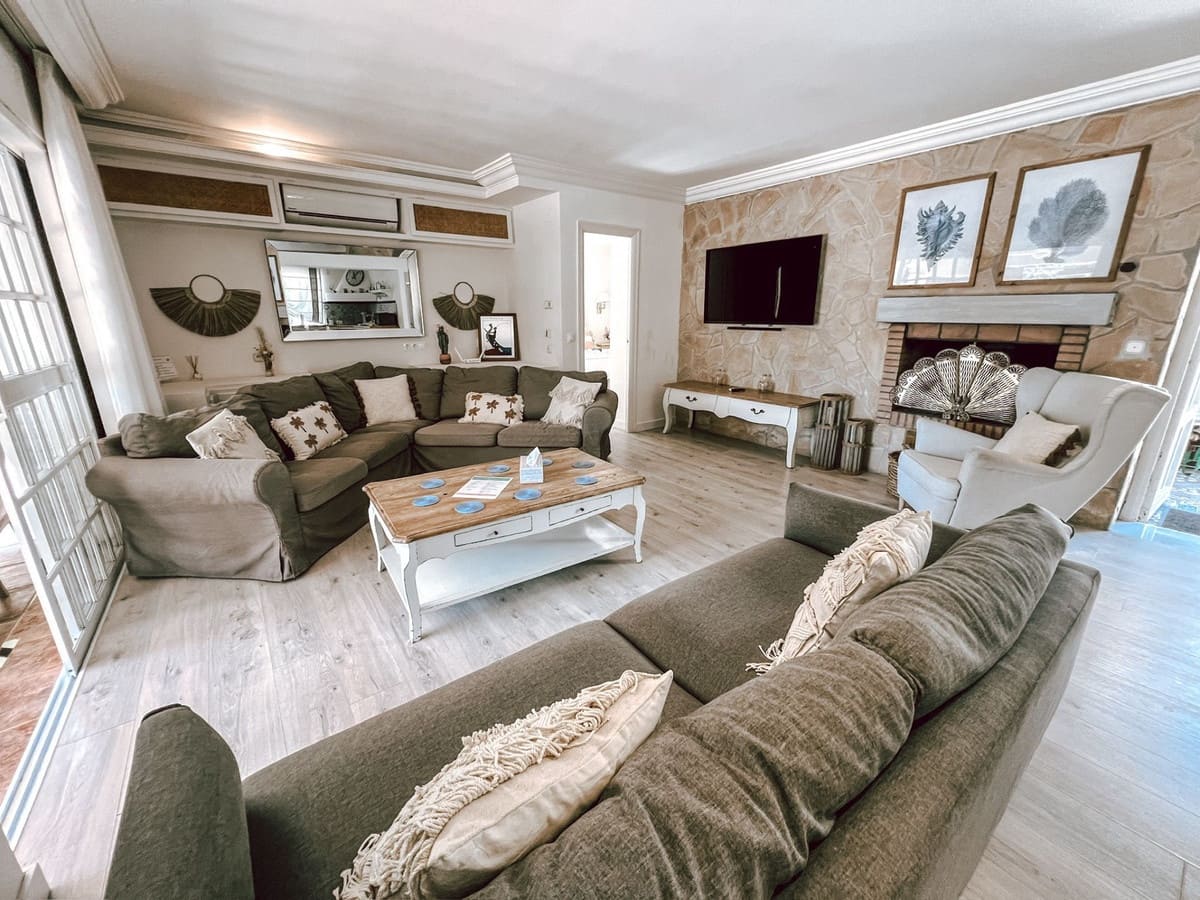 5 chambre Villa/Maison à vendre à Nueva Andalucia avec piscine - 1 600 000 € (Ref: 9862002)