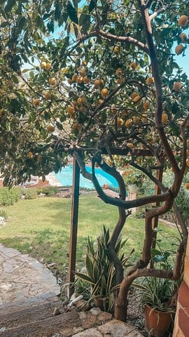 5 soveværelse Villa til salg i La Dama de Noche - La Alzambra, Marbella med swimmingpool - € 1.600.000 (Ref: 9862002)