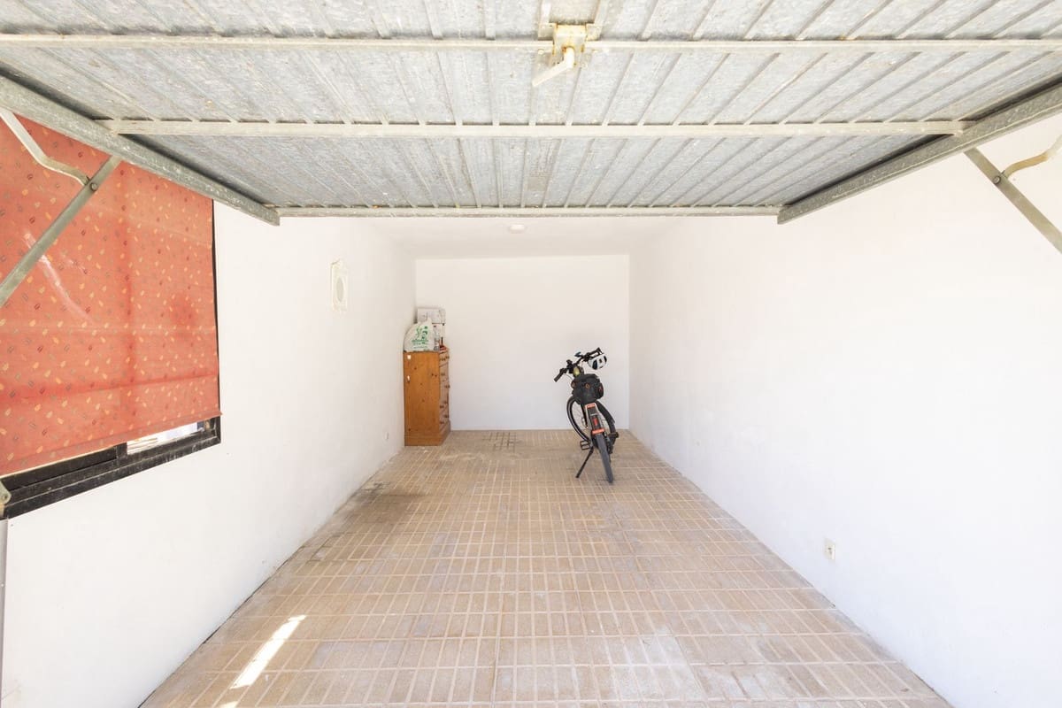 3 soverom Villa til salgs i Estepona med svømmebasseng garasje - € 850 000 (Ref: 9862005)